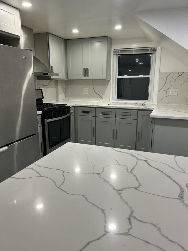 Foto del edificio - 28 Linden Ave