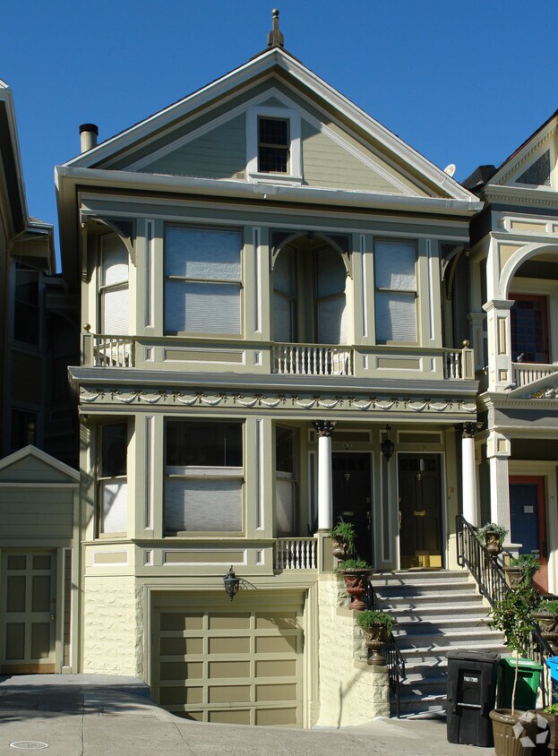 Primary Photo - 119 Belvedere St