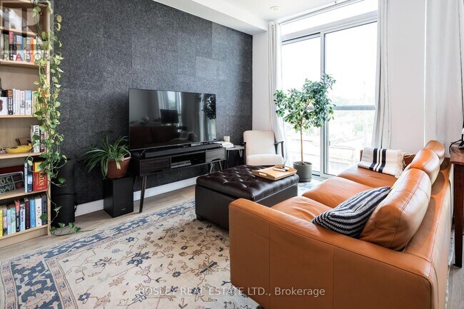 Photo du bâtiment - 899-899 Queen St E