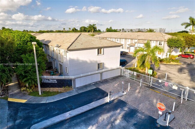 Building Photo - 5675 NW 109th Ave