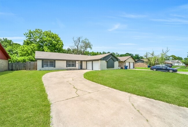 Building Photo - 9418 Vicksburg Ave