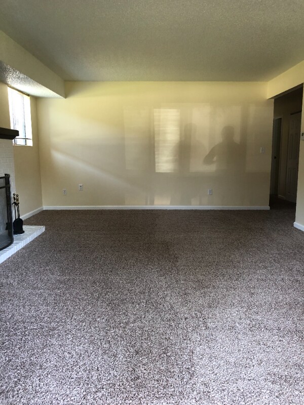 Foto del edificio - 600 Manhattan Dr