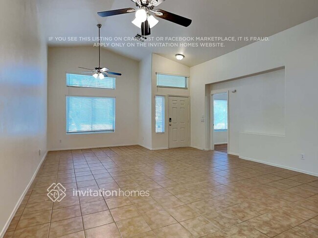 Building Photo - 16147 N 157th Dr