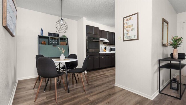 Building Photo - 8730 N Mopac Expy