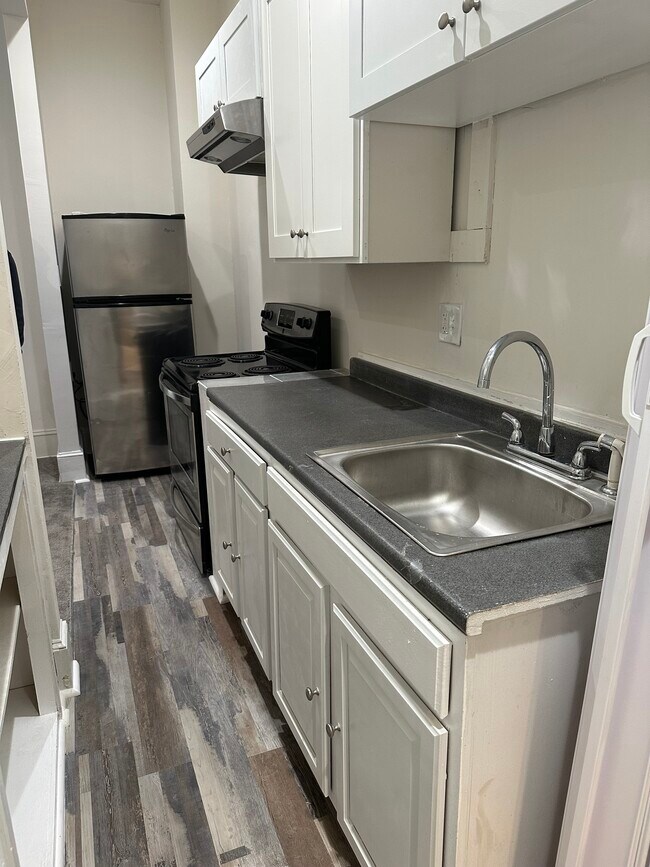 Kitchen - 1518 Madison Avenue