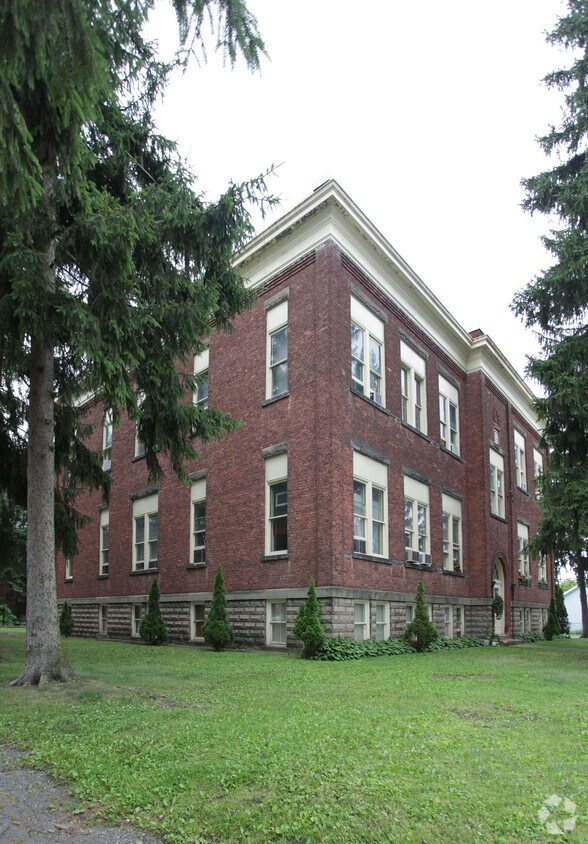 Building Photo - 169 Park Ave
