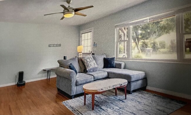 Foto del edificio - 340 E French Ave