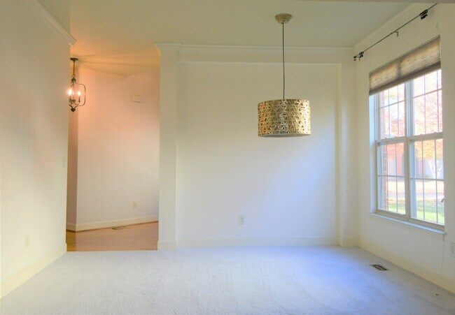 Formal dining area - 641 Old Hickory Blvd