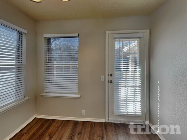 Foto del edificio - 821 Stafford Station Dr