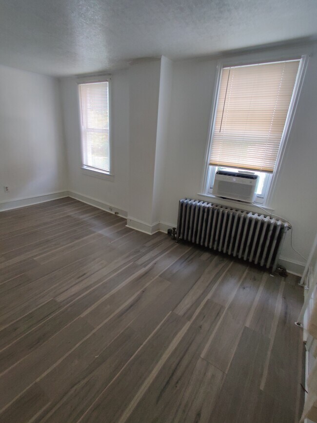 Foto del edificio - 236 E Liberty St