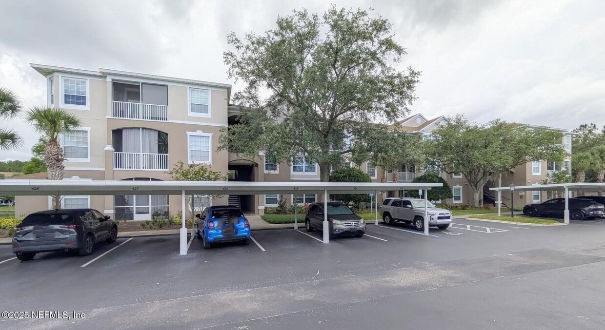 Primary Photo - 10550 Baymeadows Rd