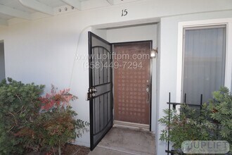 Building Photo - 3839 Vista Campana N
