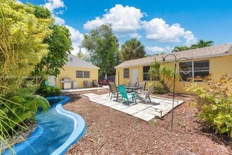 Building Photo - 209 S Palmway