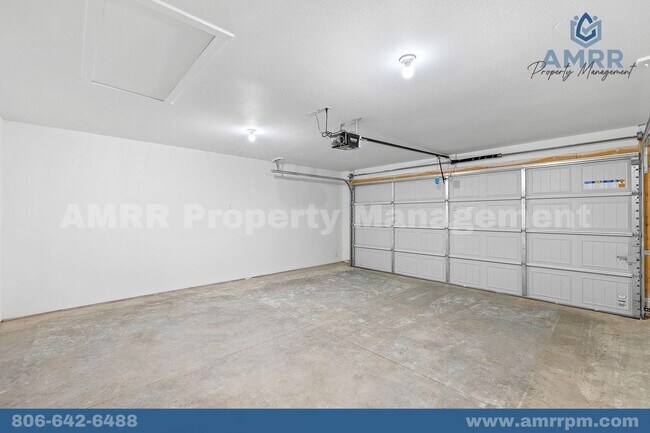 Foto del edificio - Charming 4-Bedroom Home – Space, Style, and Comfort!