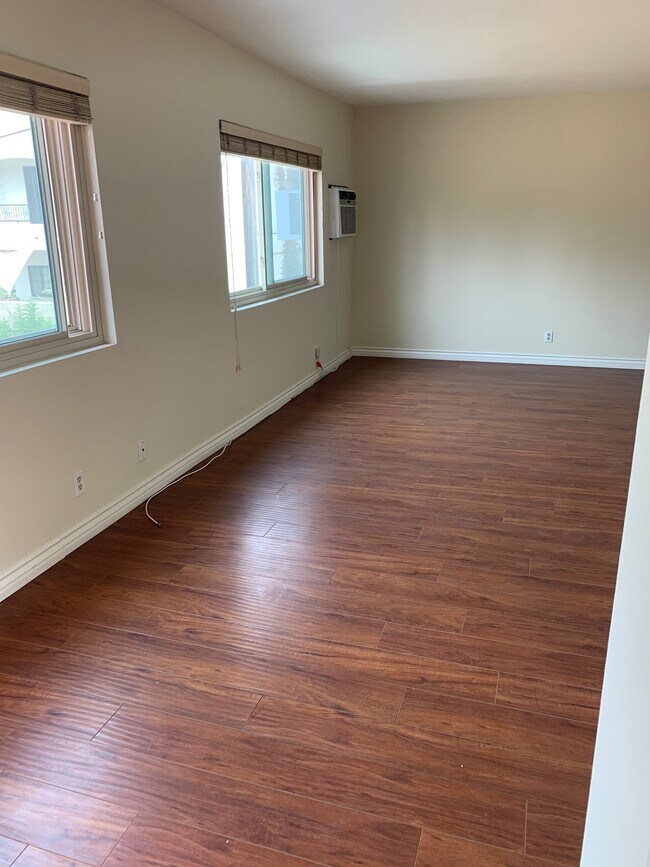 Building Photo - 4311 Coldwater Canyon Ave