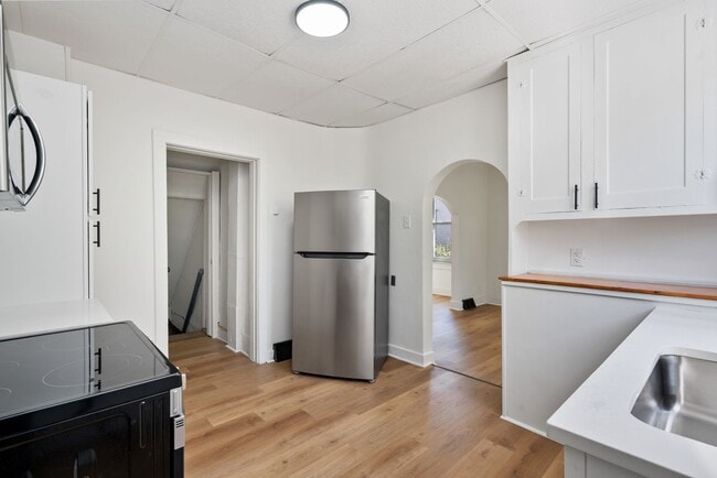 348-350 Wyoming Street - 348-350 Wyoming Street Apartment