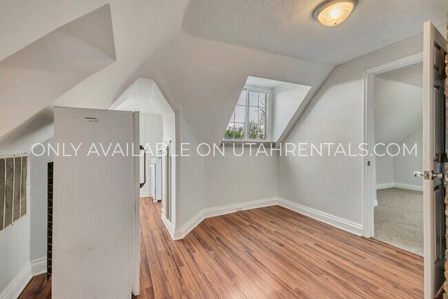 Foto del edificio - 1040 E 200 S