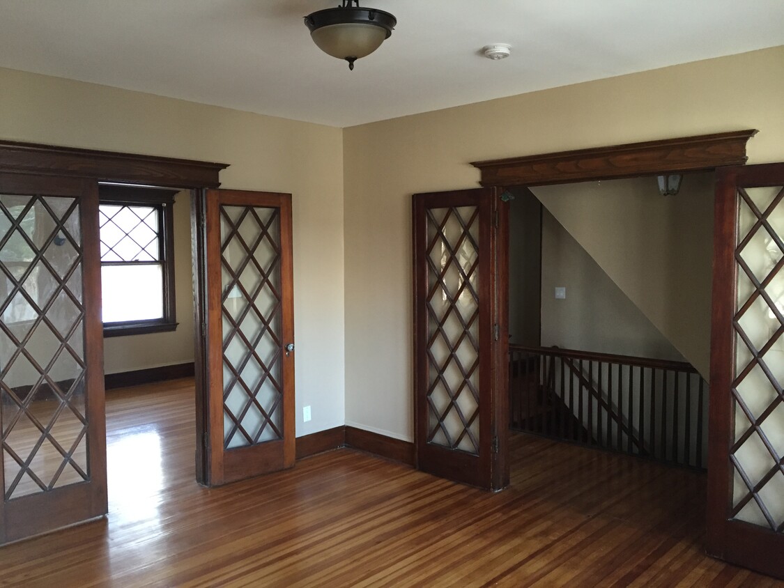 living room - 205 Oakland Avenue