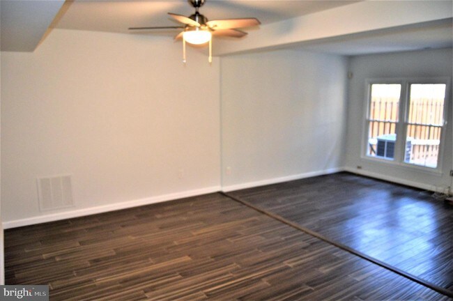 Building Photo - 6929 Lafayette Park Dr