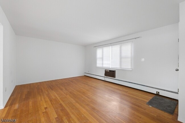 Building Photo - 43 Conforti Ave