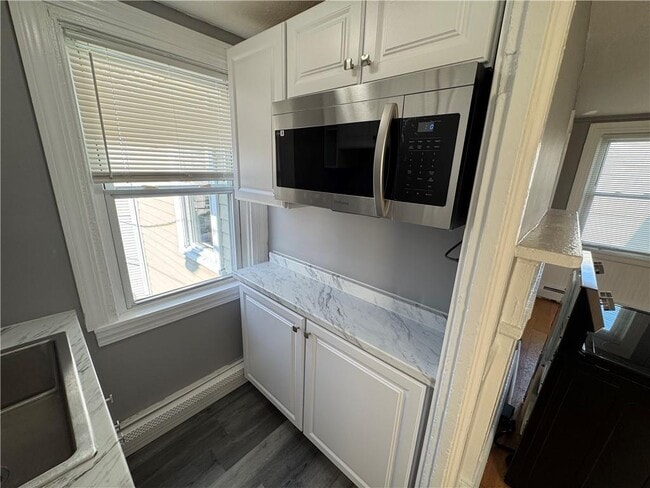 Building Photo - 29 Gesler St
