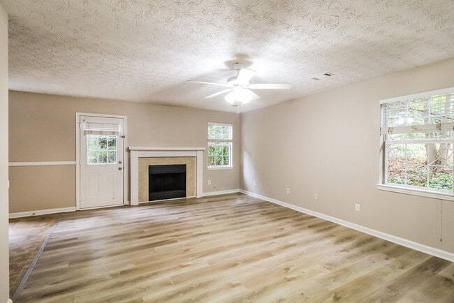 Foto del edificio - 4385 Bradley Dr SW