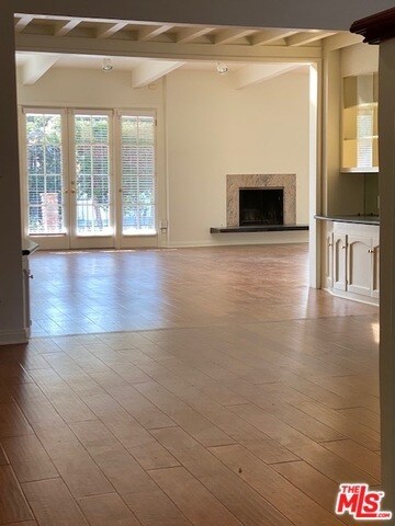 Foto del edificio - 513 Foothill Rd
