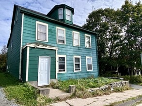 Building Photo - 30 Cedar St