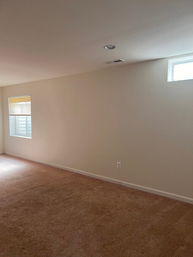 Foto del edificio - 12908 Larkmeade Ln
