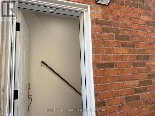 Photo du bâtiment - 4802 Bluefeather Ln