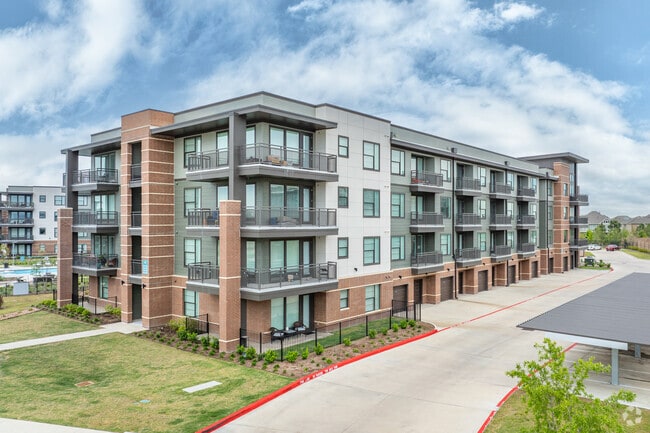 Building Photo - Starling At Bridgeland