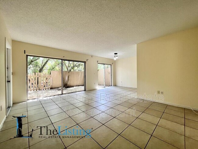 Building Photo - 11909 Lakemist Cir