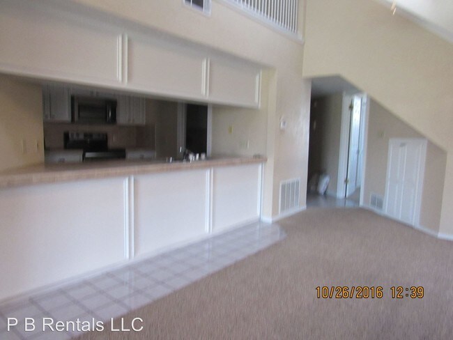Building Photo - 503 NW Fairway Villa Pl
