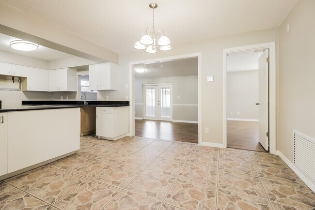 Building Photo - 8318 Mattituck Cir