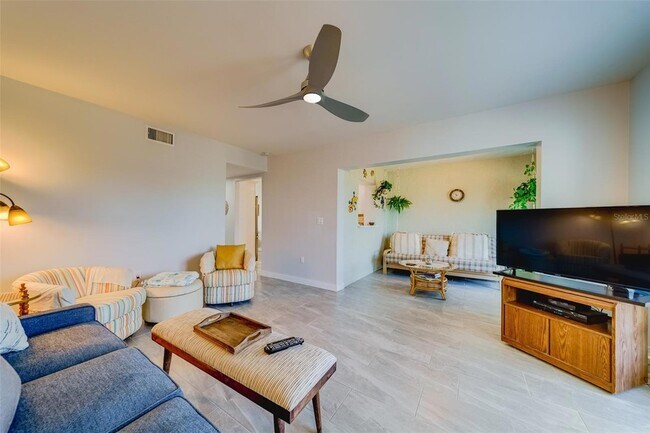 Foto del edificio - 1 Windrush Blvd