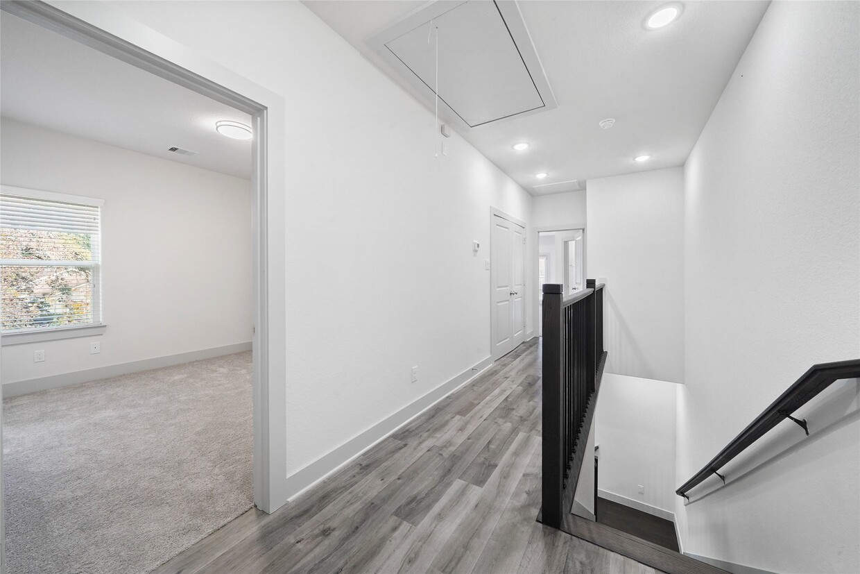 Building Photo - 7242 St Augustine St