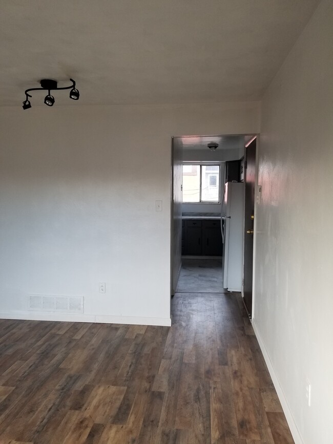 Building Photo - 428 Avery St