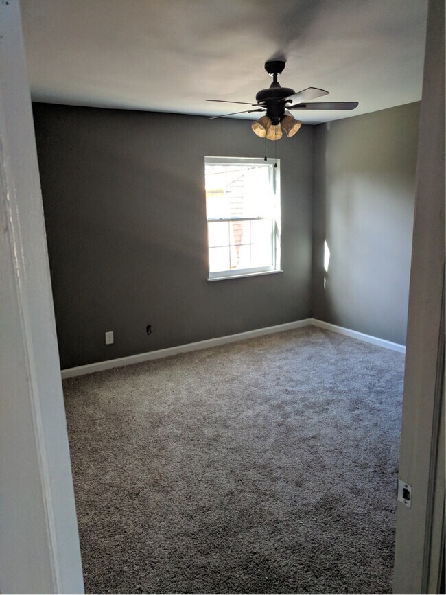 Foto del edificio - 1121 Morningside Dr