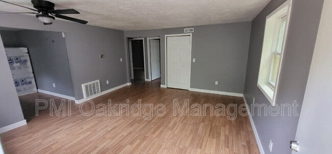 Building Photo - 3479 Waynesville Rd