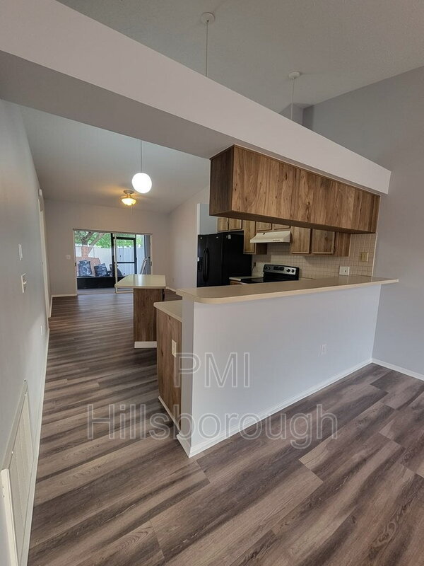 Foto del edificio - 914 Burlwood St