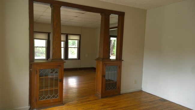 Building Photo - 612 N Washington St