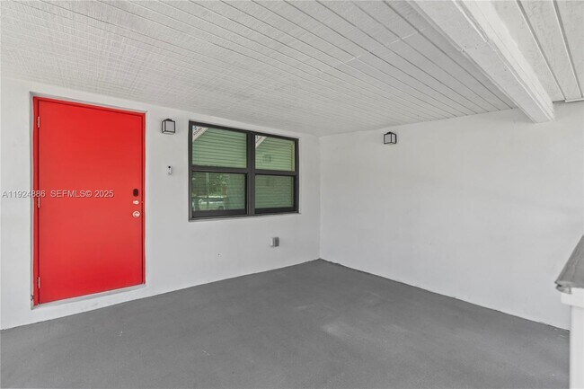 Foto del edificio - 220 NW 134th St