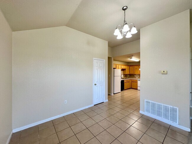 Foto del edificio - 4300 Elms Run Cir