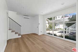 Building Photo - 814 3rd St