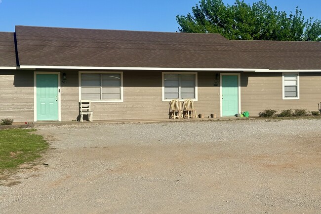 Building Photo - 505 Arch St