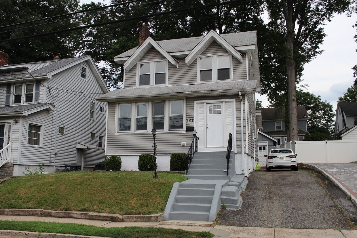 Primary Photo - 181 Chestnut Ave