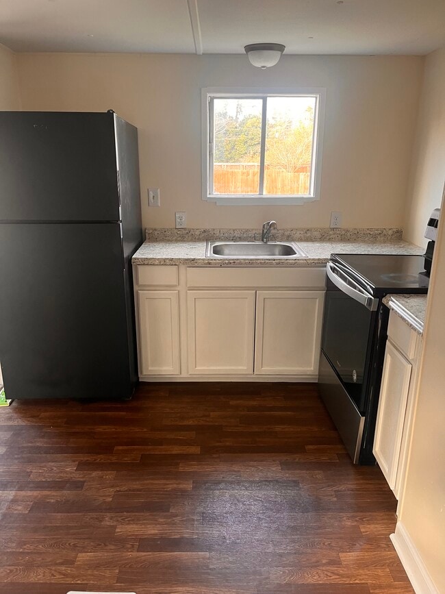 Foto del edificio - 742 Tallman Cir