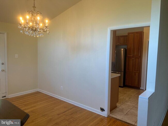 Foto del edificio - 6812 Rosemont Dr