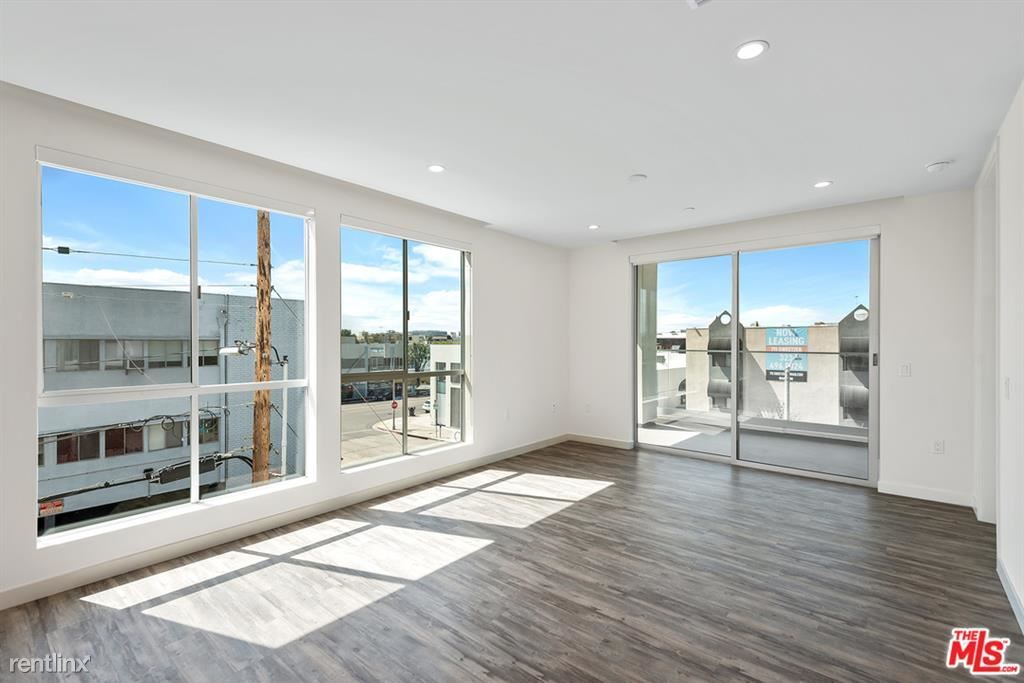 Foto principal - 714 N Sweetzer Ave
