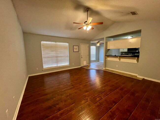 Foto del edificio - 16 Tacoma Dr